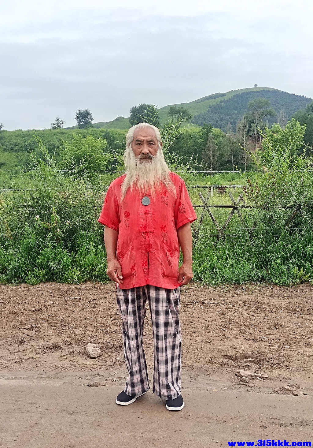 微信图片_20250913123227_副本.jpg