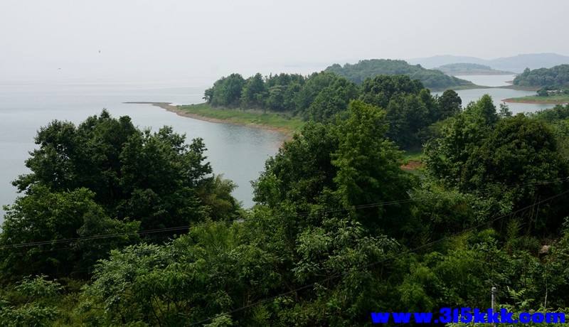 庐山西海岸边.JPG