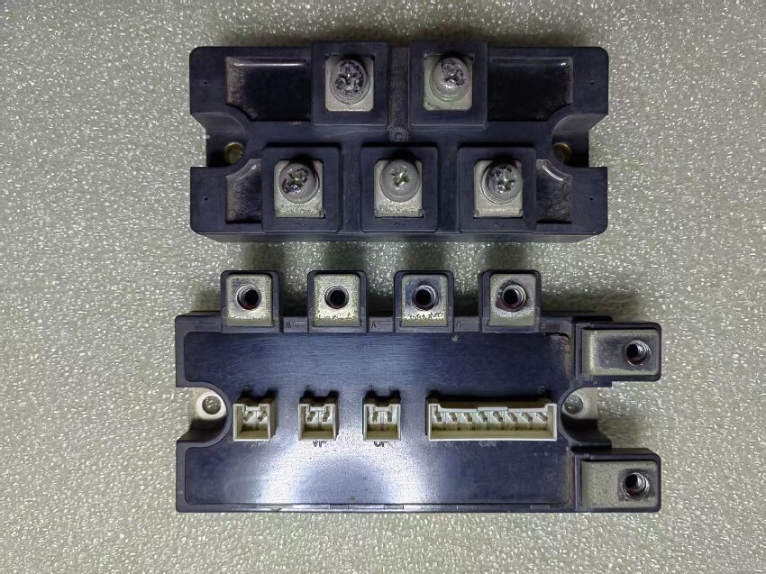 出一块原装三相整流桥和一块IGBT模块