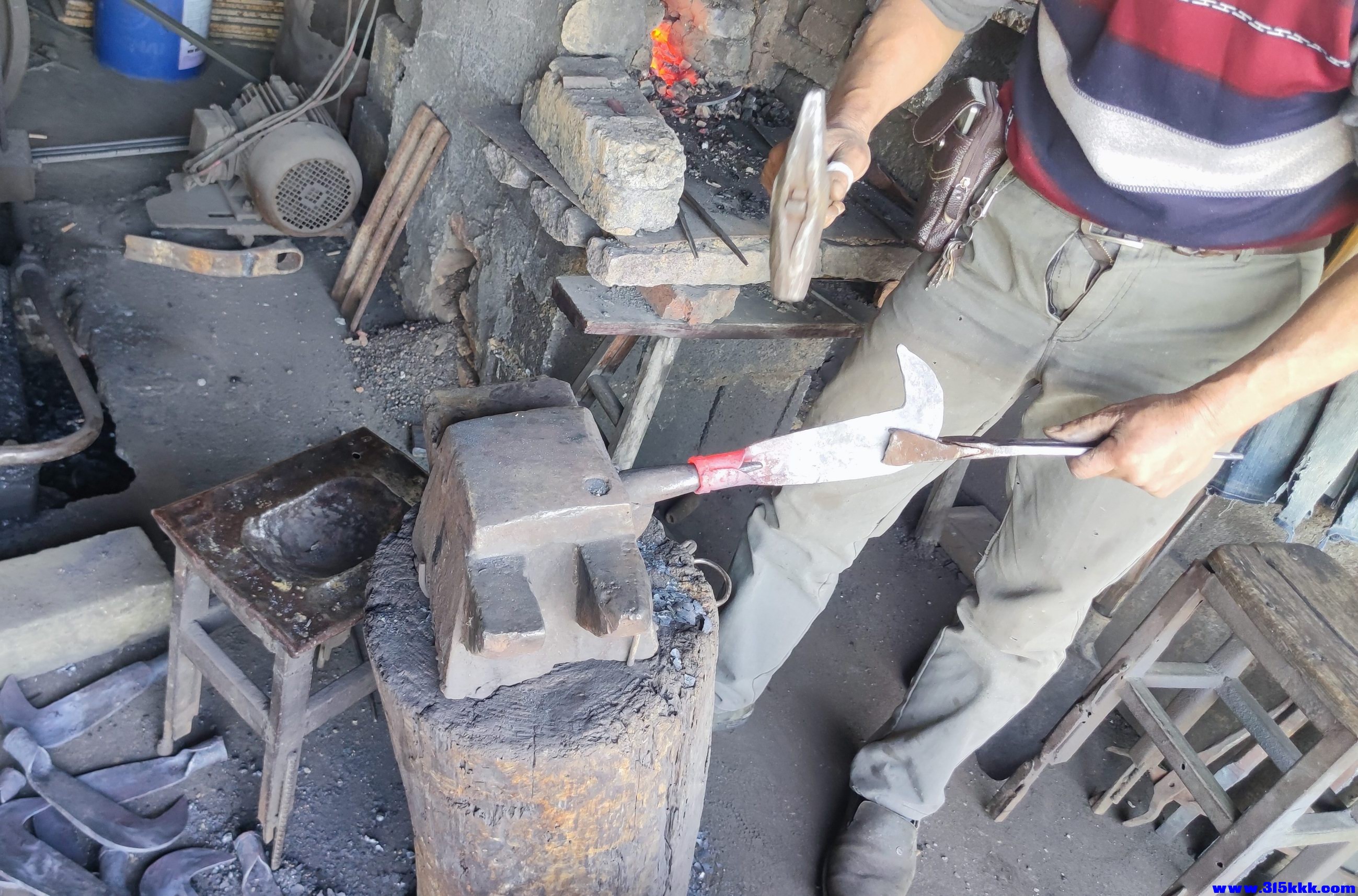 打铁2.jpg